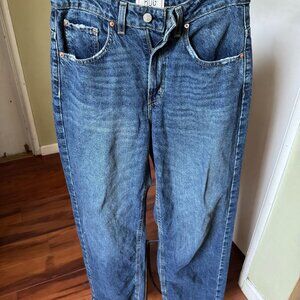 BDG BAGGY JEANS SZ 27 /31 TAPPERED EUC 100% COTTON HI RISE